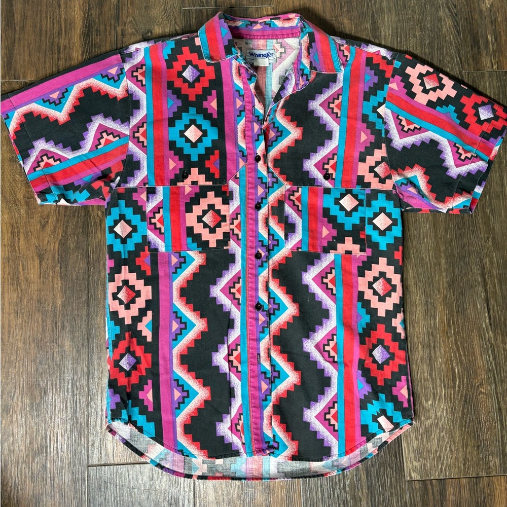 Sold! Vintage Wrangler Western Button Down in Aztec Print *flaw missing buttons